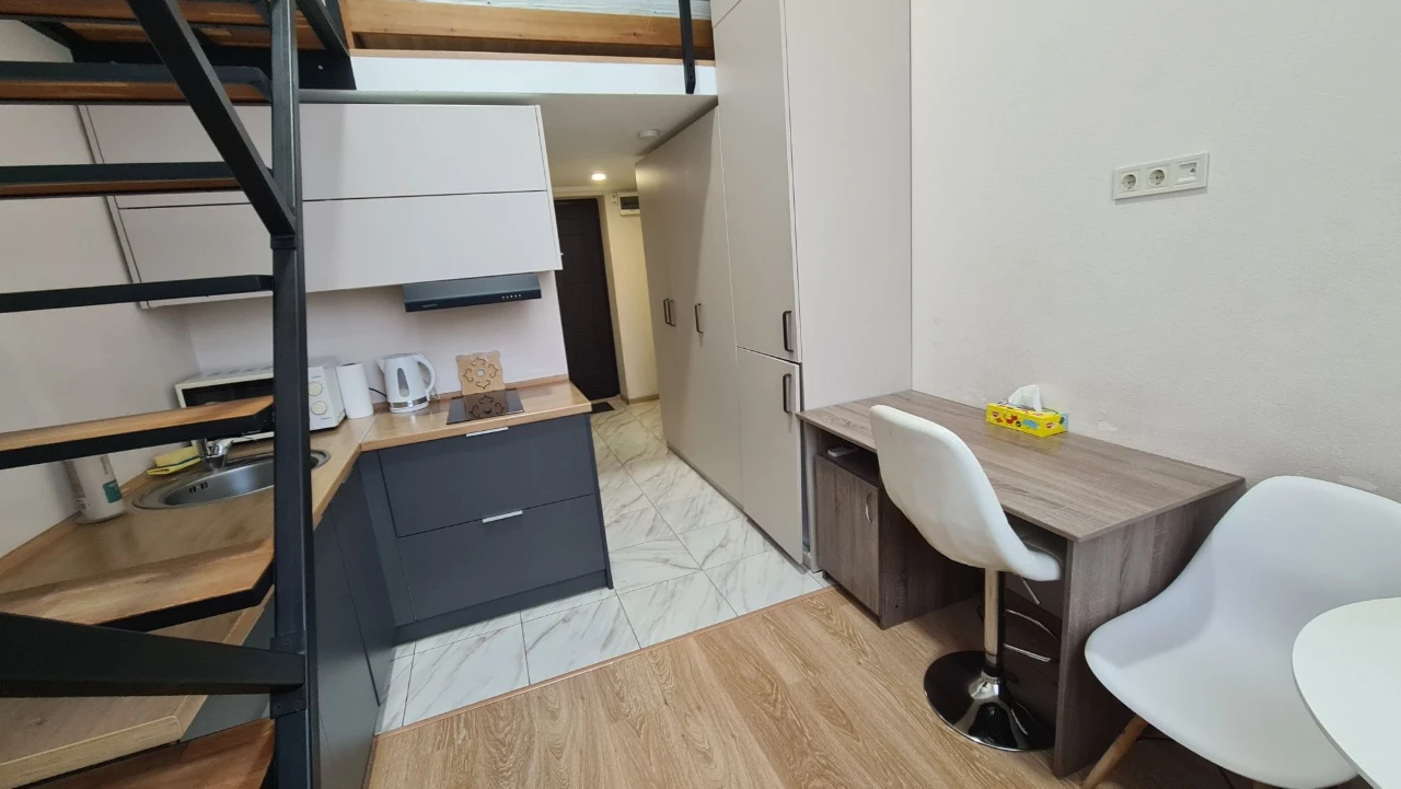 Продам свою дворівневу квартиру  SMART HOUSE Машинобудівна 4