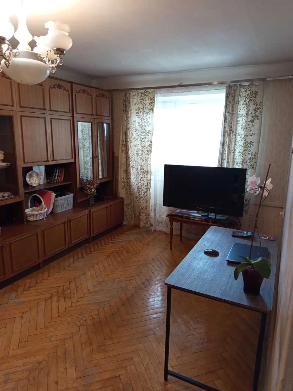 Продам однокімнатну квартиру вул.Празька,31