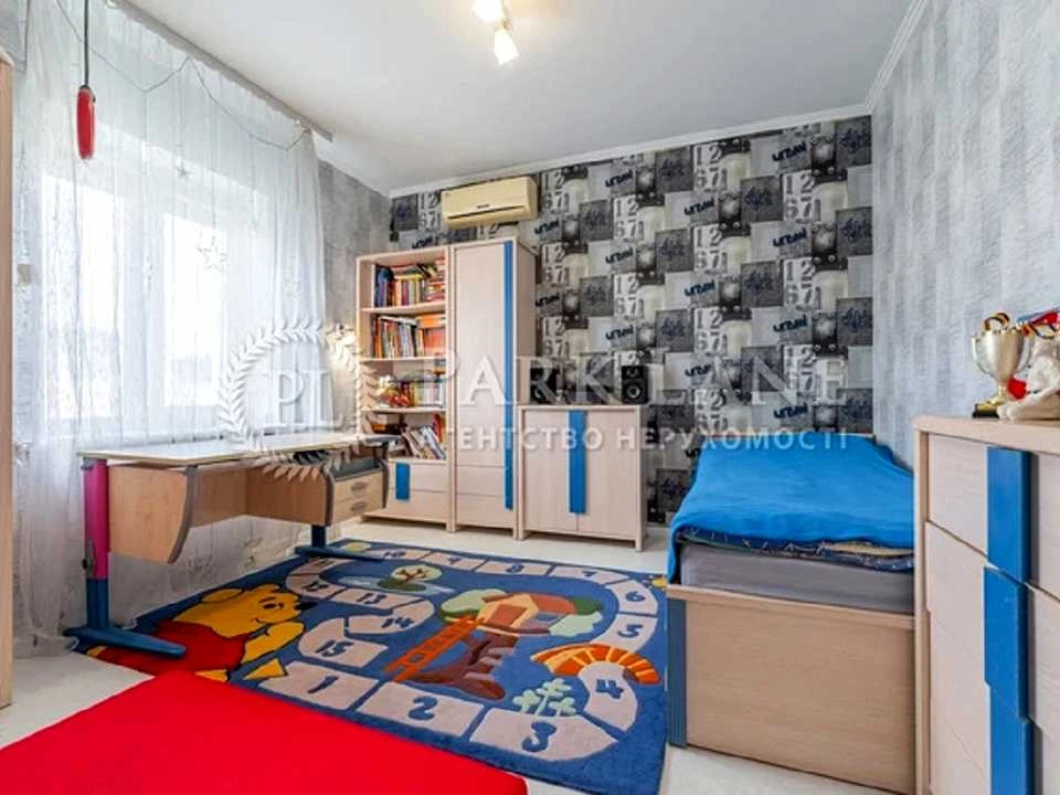 Квартира. Київ, Федора Ернста вул.