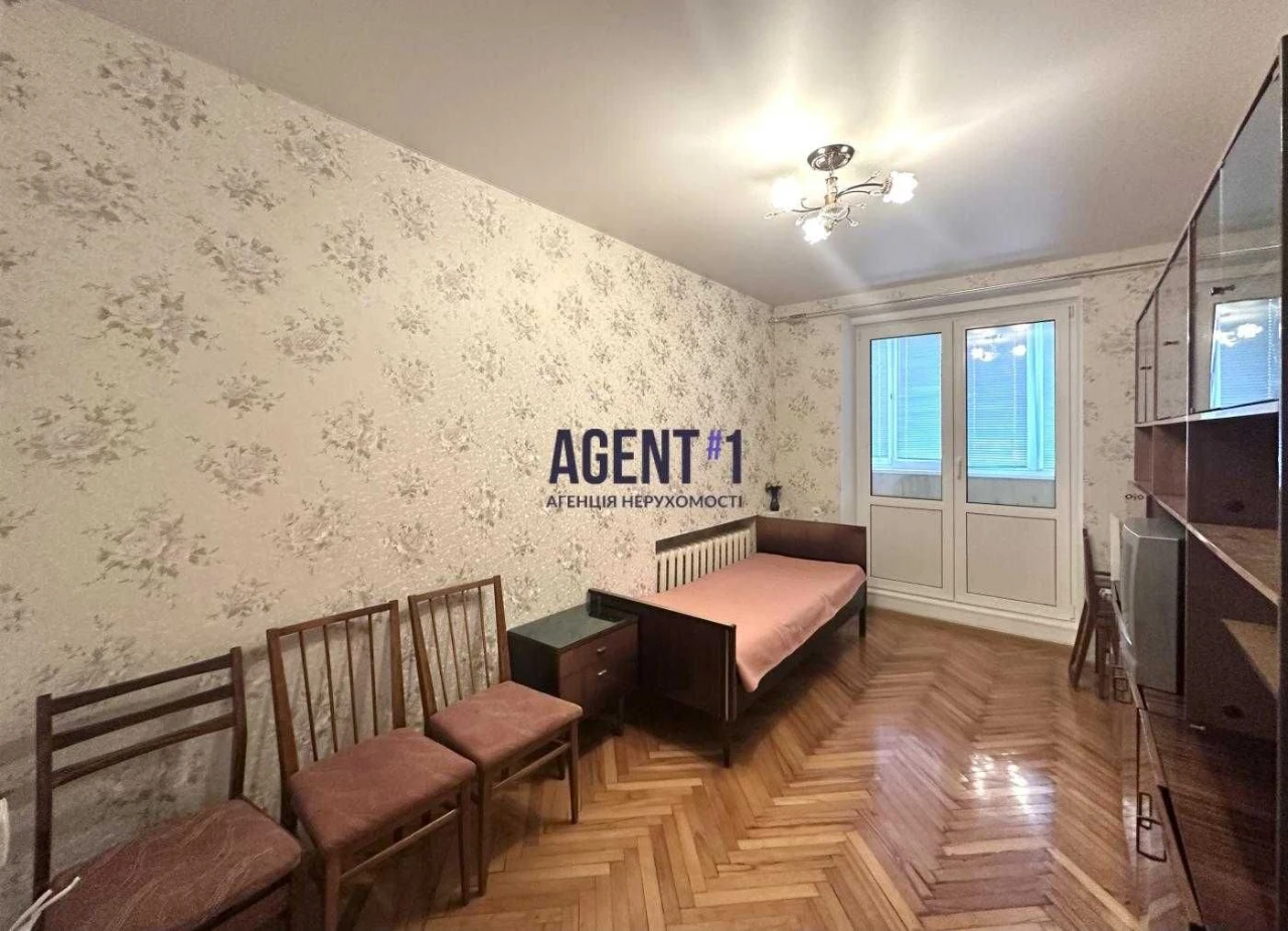 3-кімнатна квартира з ремонтом 68 кв.м. Київ, метро Дорогожи
