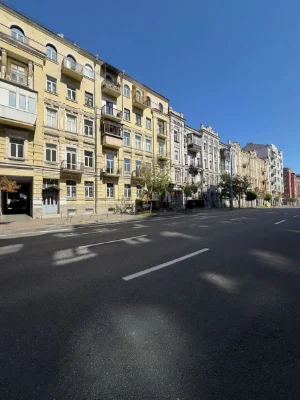 2-кімнатна квартира 68 м² у центрі Києва, вул. Саксаганськог