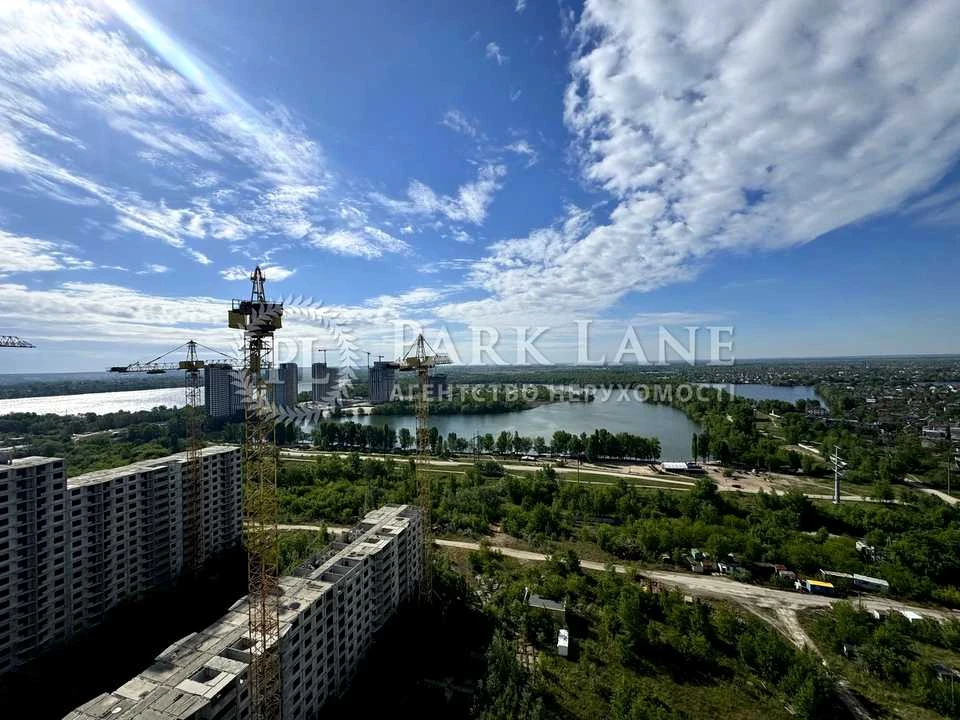 Квартира. Київ, Софії Русової вул.