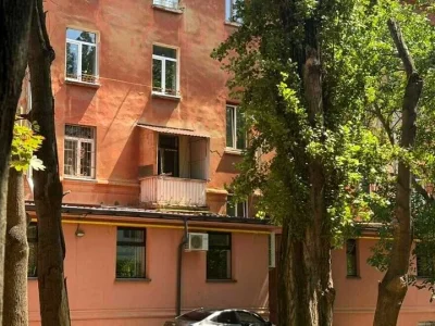 Квартира. Одеса, Середньофонтанська вул.