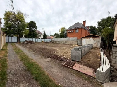 Ділянка. Одеса, Окружна вул.