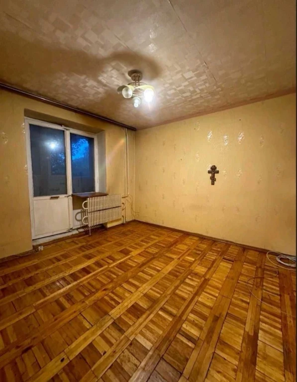 Продам 1 к.кв. на по. Аэрокосмическом ( Гагарина)