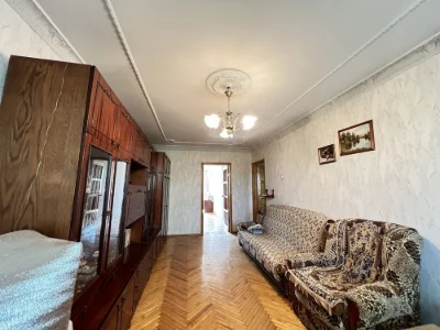 Продам 2 кімнатну квартиру на Салтівці вул. Нескорених 37Б