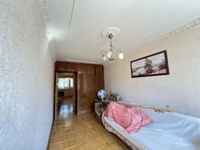 Продам 2 кімнатну квартиру на Салтівці вул. Нескорених 37Б
