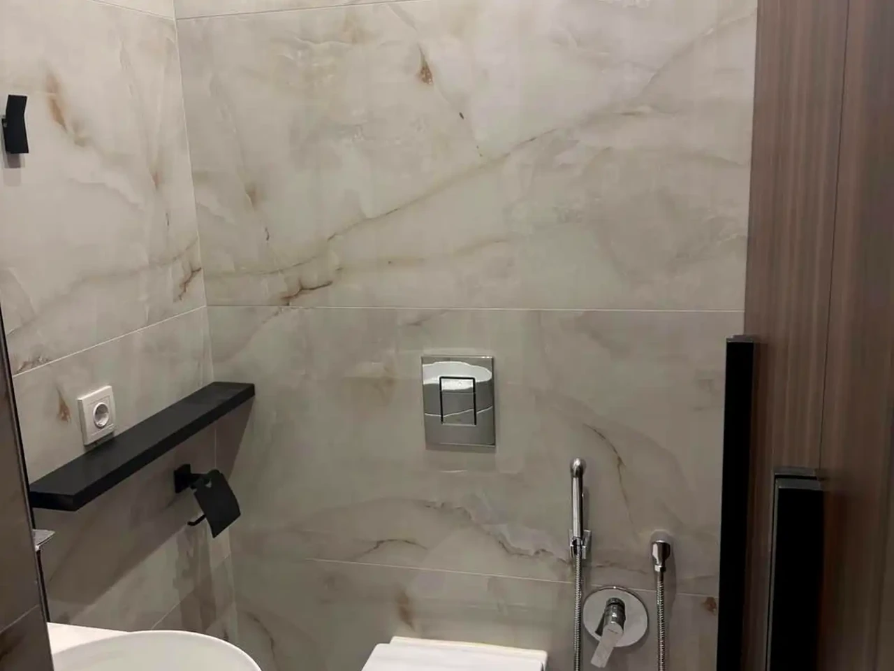 Apartment for sale 2-room. 80 m² 18/25 floor.