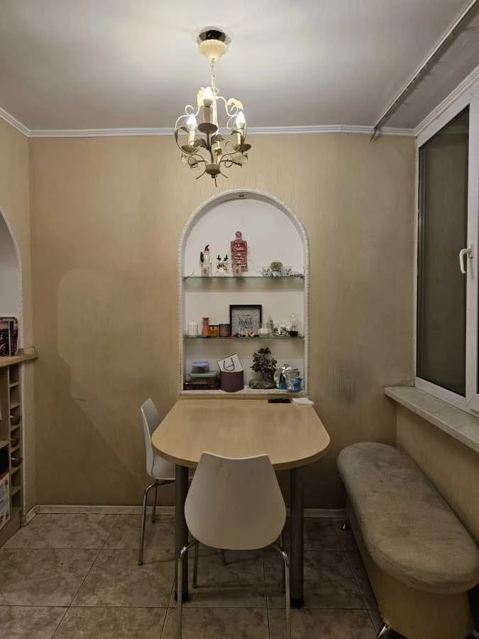 For sale 5-room apartment 120 m², Volodymyr Antonovych street