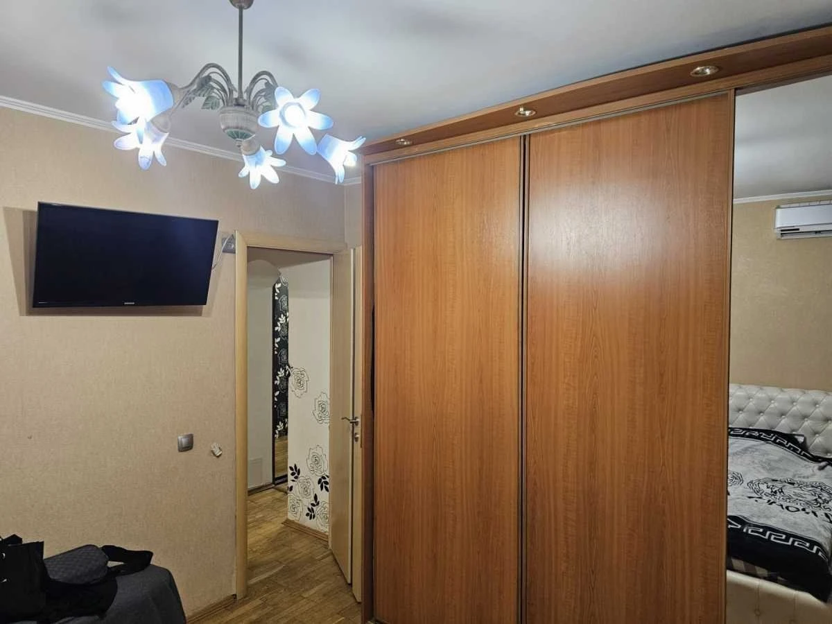 For sale 5-room apartment 120 m², Volodymyr Antonovych street