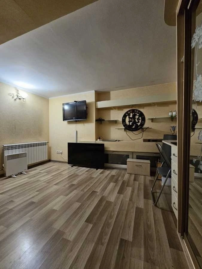 For sale 5-room apartment 120 m², Volodymyr Antonovych street