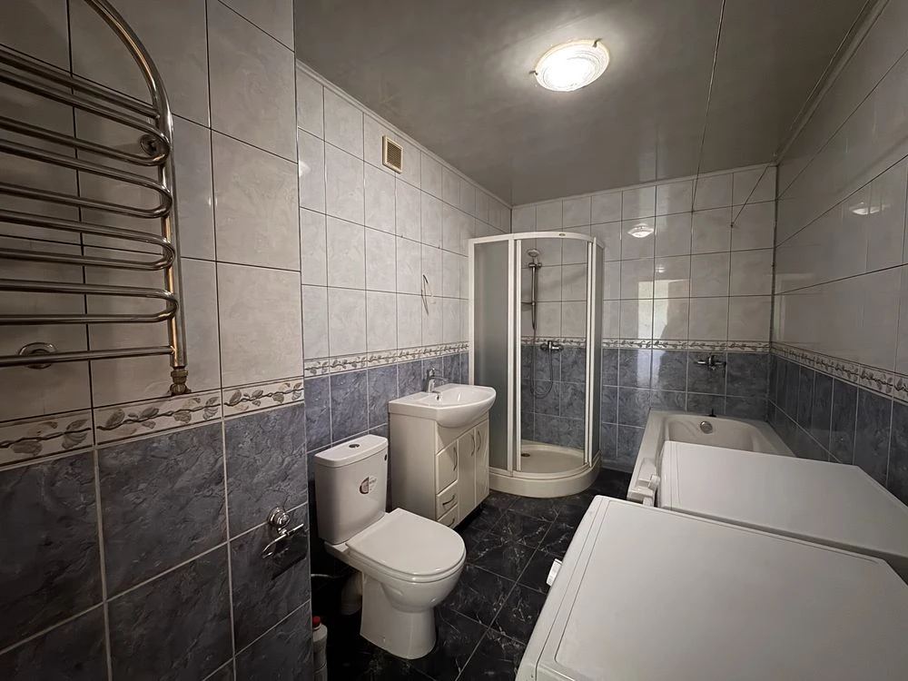 80 м² зі своїм закритим двориком на Крошні