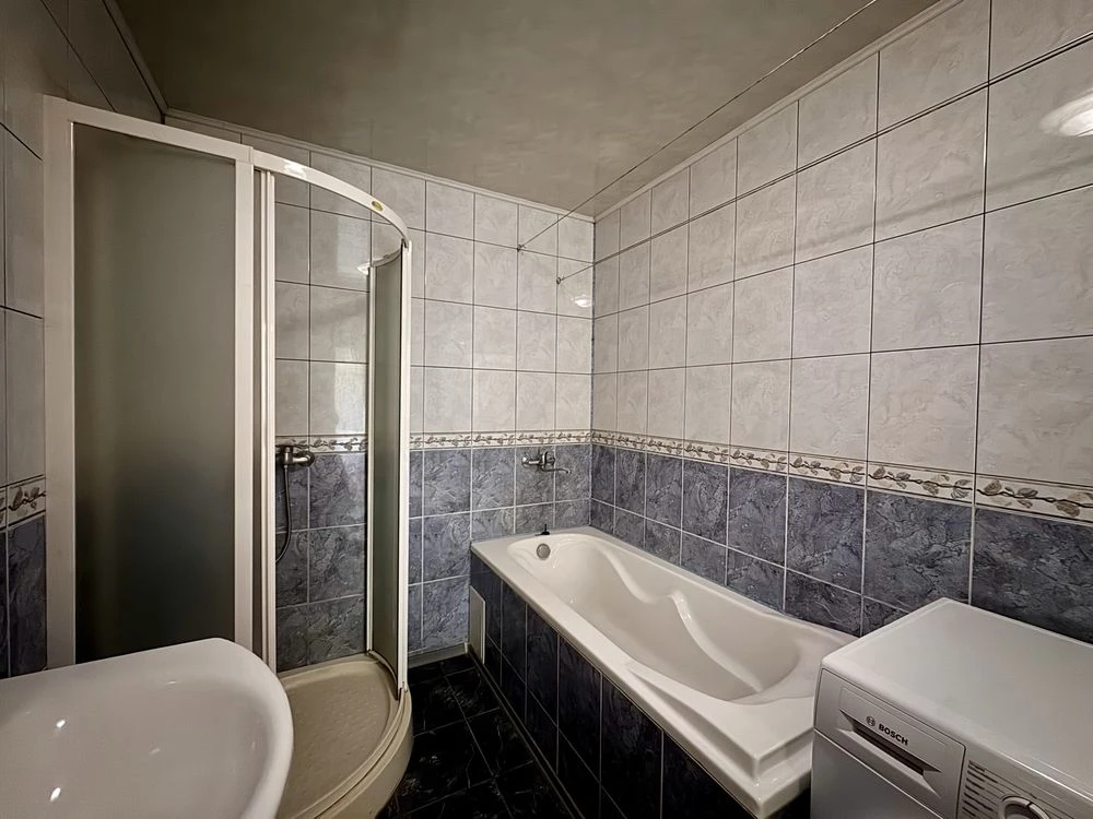 80 м² зі своїм закритим двориком на Крошні