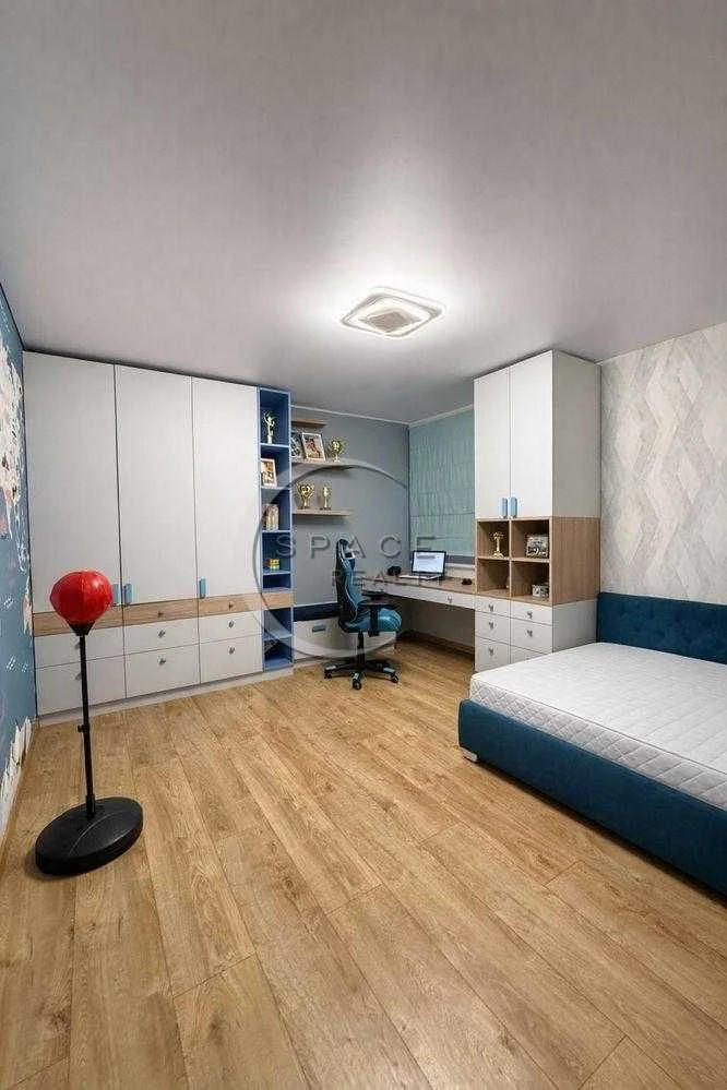 Продаж автономного будинку 280 м² на оболоні