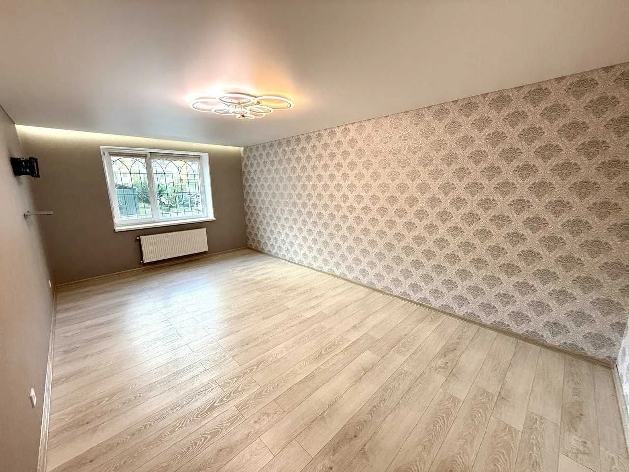 Продаж 2 к. квартири. Ремонт. АГВ. Академічний.