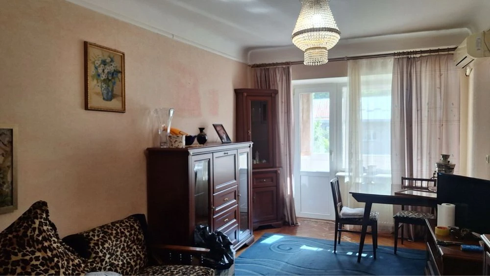 Продаж 3 кімнатної квартири по вул. Кастелівка( Медик)
