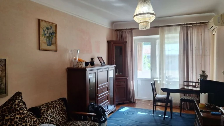 Продаж 3 кімнатної квартири по вул. Кастелівка( Медик)