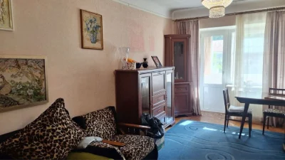 Продаж 3 кімнатної квартири по вул. Кастелівка( Медик)