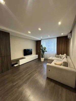 Якісна 3 кімнатна квартира на Бажана,14, 95м.кв, метро Осоко