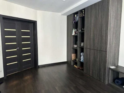 Якісна 3 кімнатна квартира на Бажана,14, 95м.кв, метро Осоко