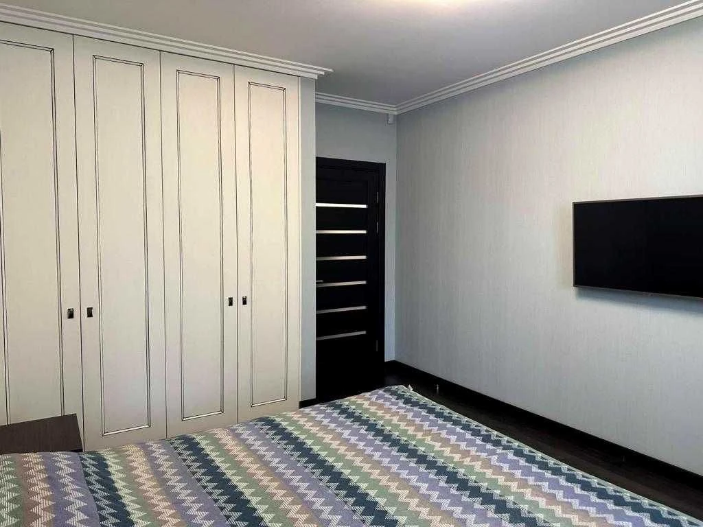 Якісна 3 кімнатна квартира на Бажана,14, 95м.кв, метро Осоко