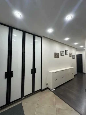 Якісна 3 кімнатна квартира на Бажана,14, 95м.кв, метро Осоко