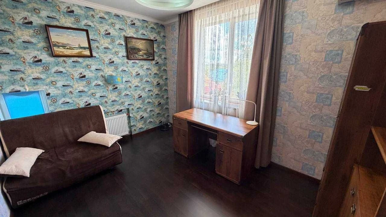 Продам 4к. таунхаус 170 кв.м. р-н ДНУ и ул. Высоковольтной