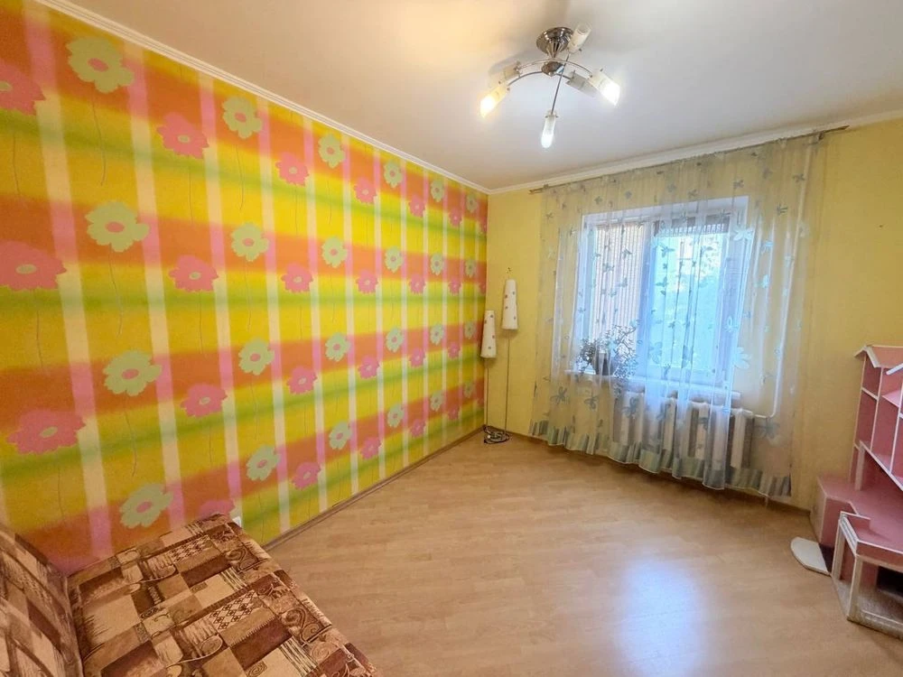 Продам 2-комнатную на Таирова Архитекторская/Королева
