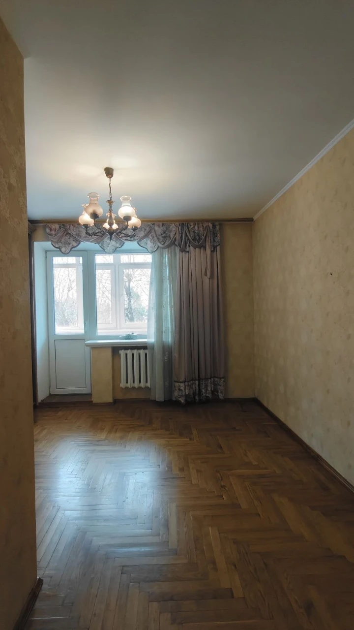 Продаж квартири з великою площею!