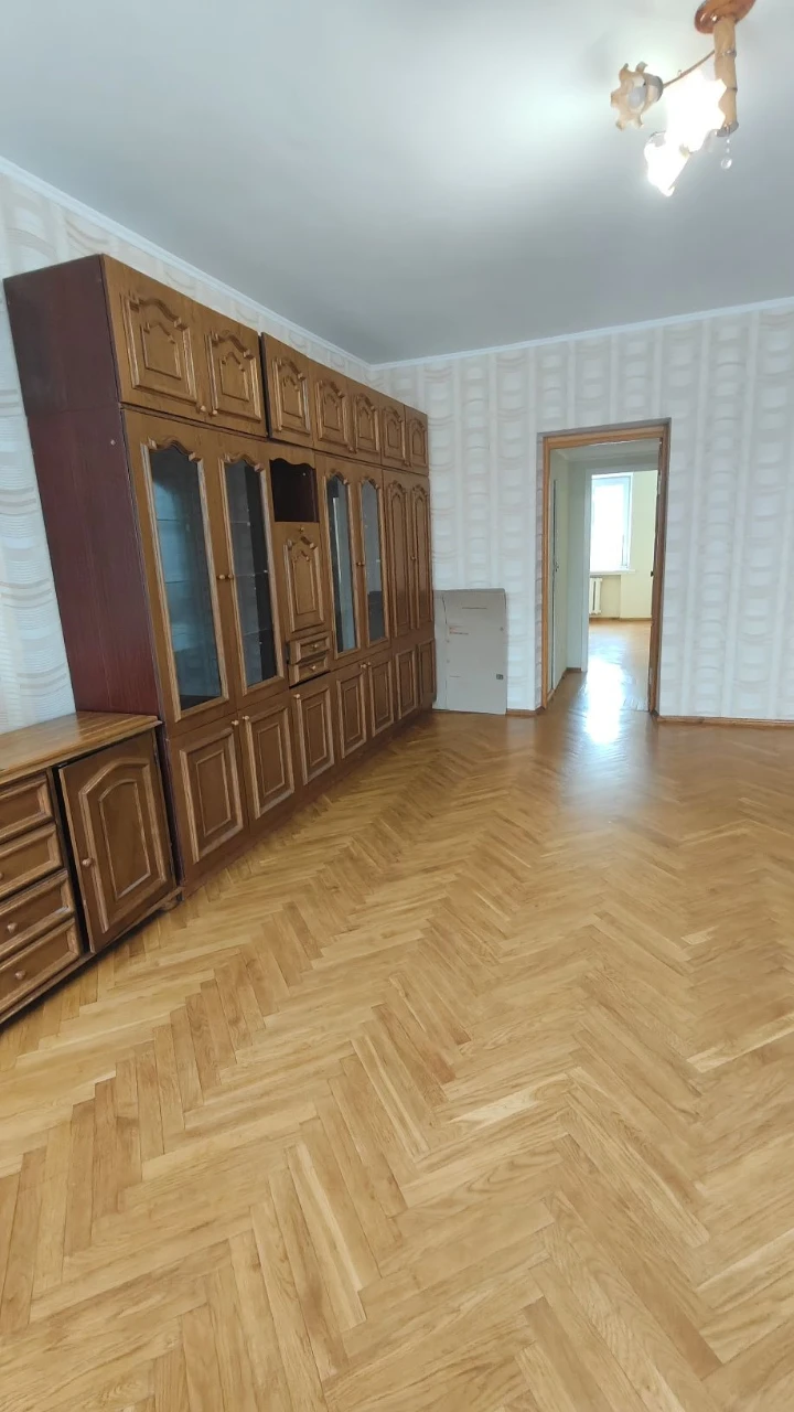 Продаж квартири з великою площею!