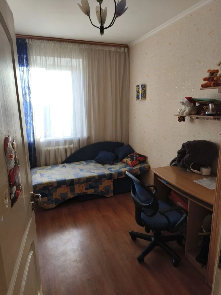 Продажа трёхкомнатної квартири у центрі міста