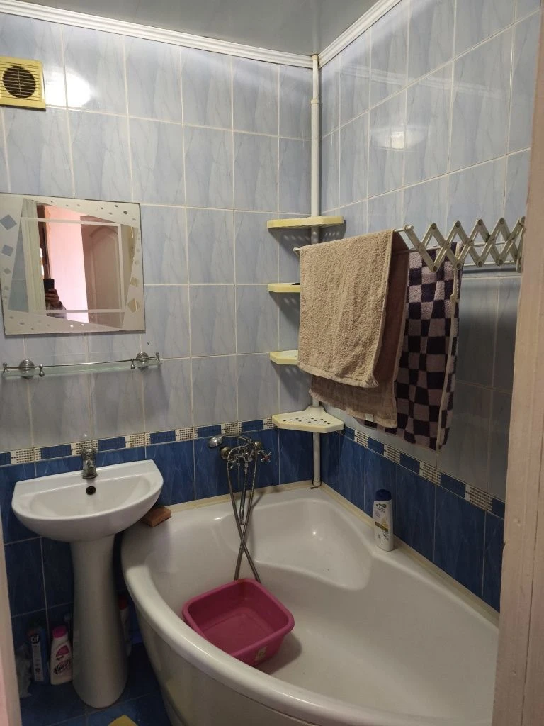 Продажа трёхкомнатної квартири у центрі міста