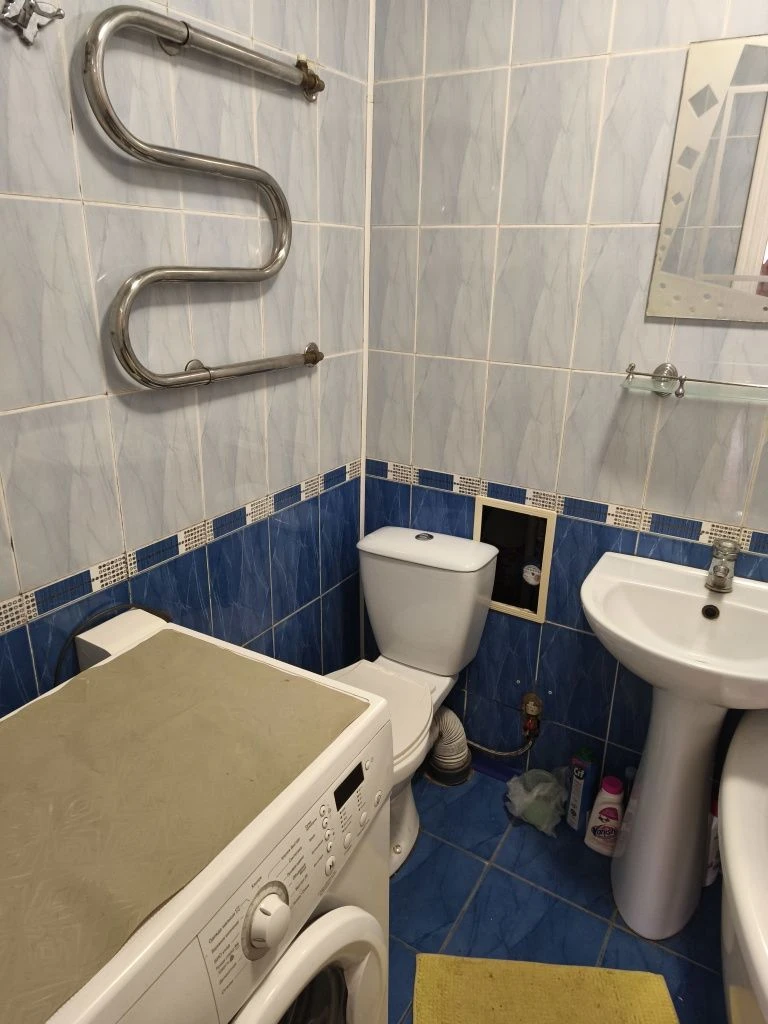 Продажа трёхкомнатної квартири у центрі міста