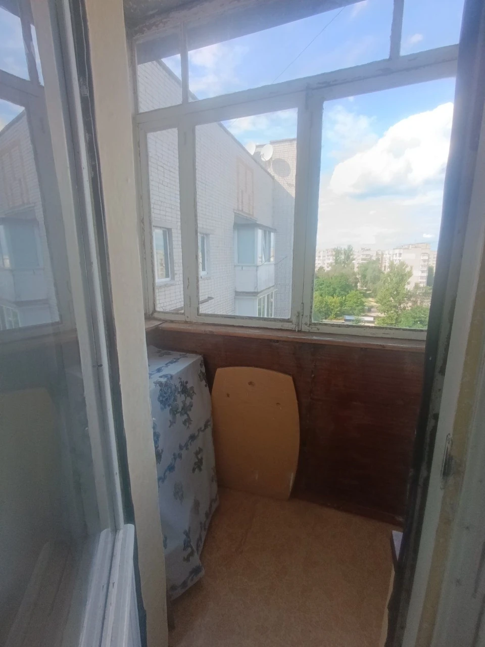 Продам 3кімнатну квартиру у цегляному будинку на Богунії