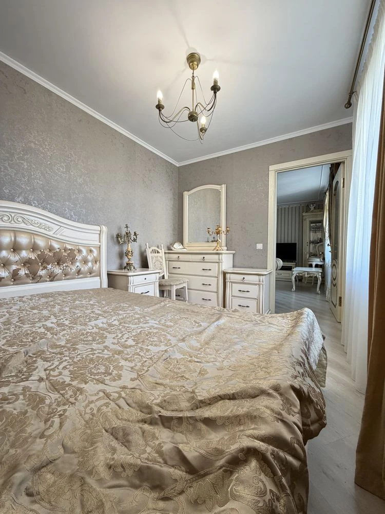 Продаж 4х кімнатноі квартири р-н Глобала
