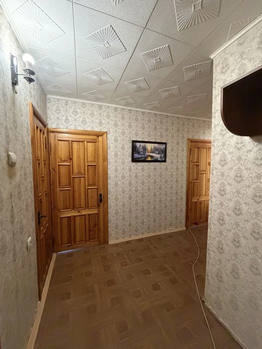 Продається простора 4-кімнатна квартира біля 5 ліцею | Панор