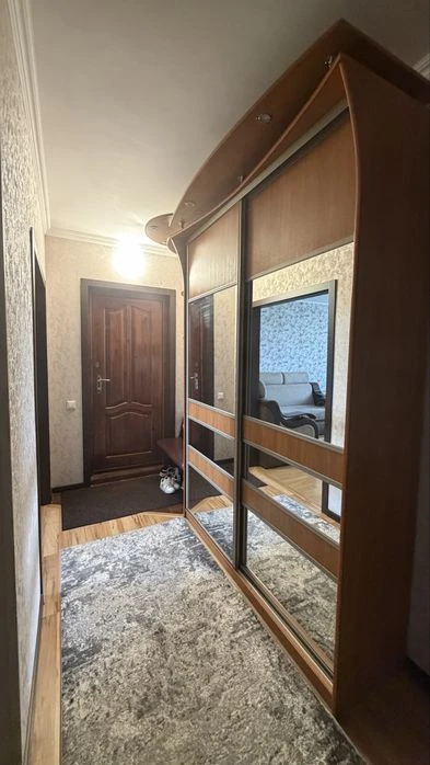 Продаж 3-кім квартири на Польовій з АО