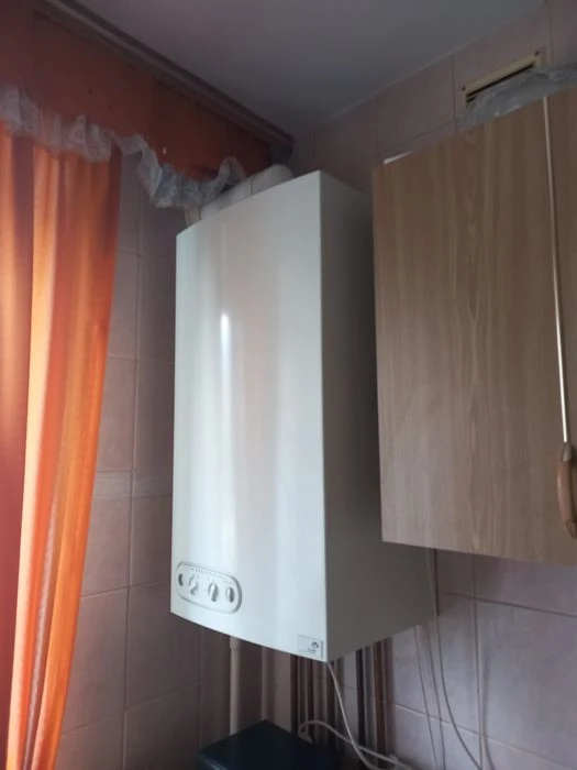 Продам 4-х кімнатну квартиру з Автономкой та зовнішнім  утеп