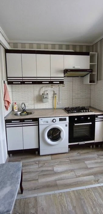 Продаю 1 кім квартиру в центрі