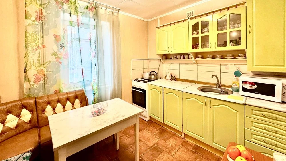 Продаж ОГЛЯДОВОЇ квартири 73 м² р-н Корбутівка