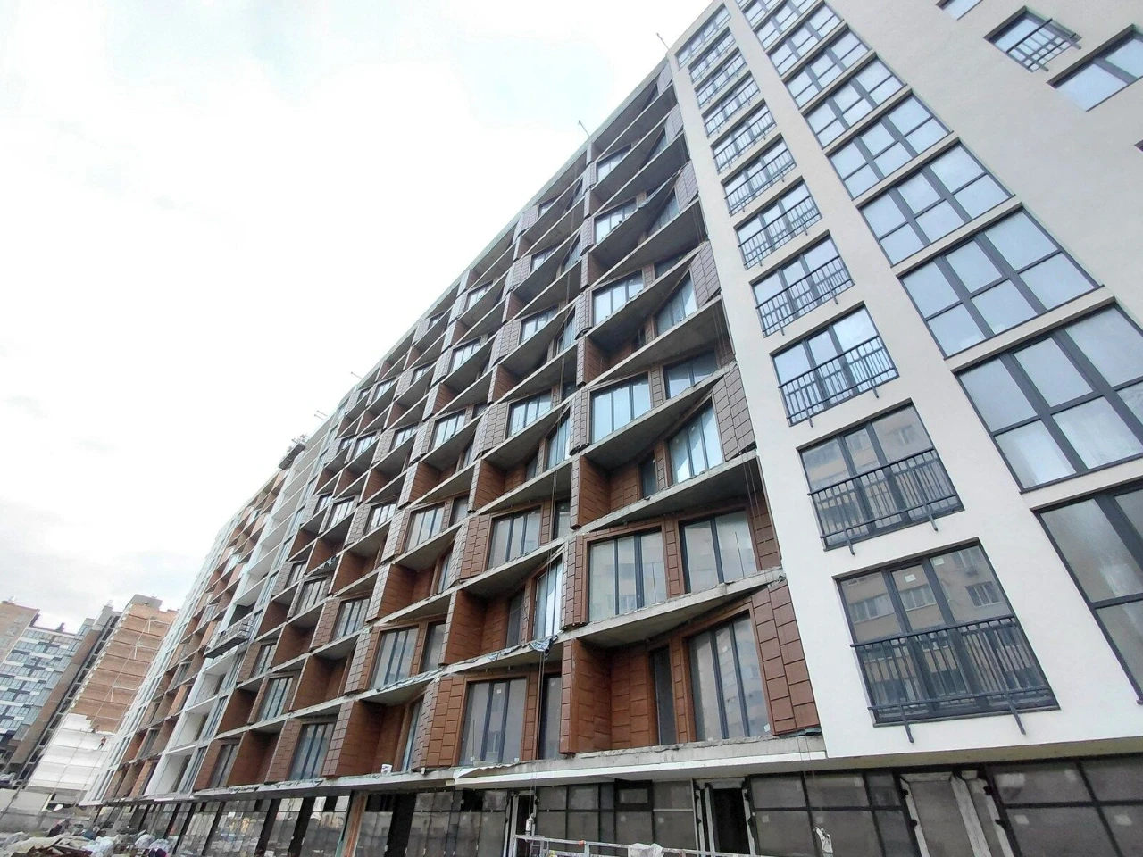 Продаж 2к квартири 73.06 кв. м на вул. Генерала Мирона Тарна