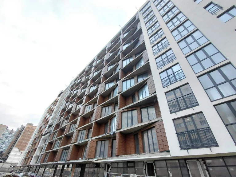 Продаж 2к квартири 73.06 кв. м на вул. Генерала Мирона Тарна