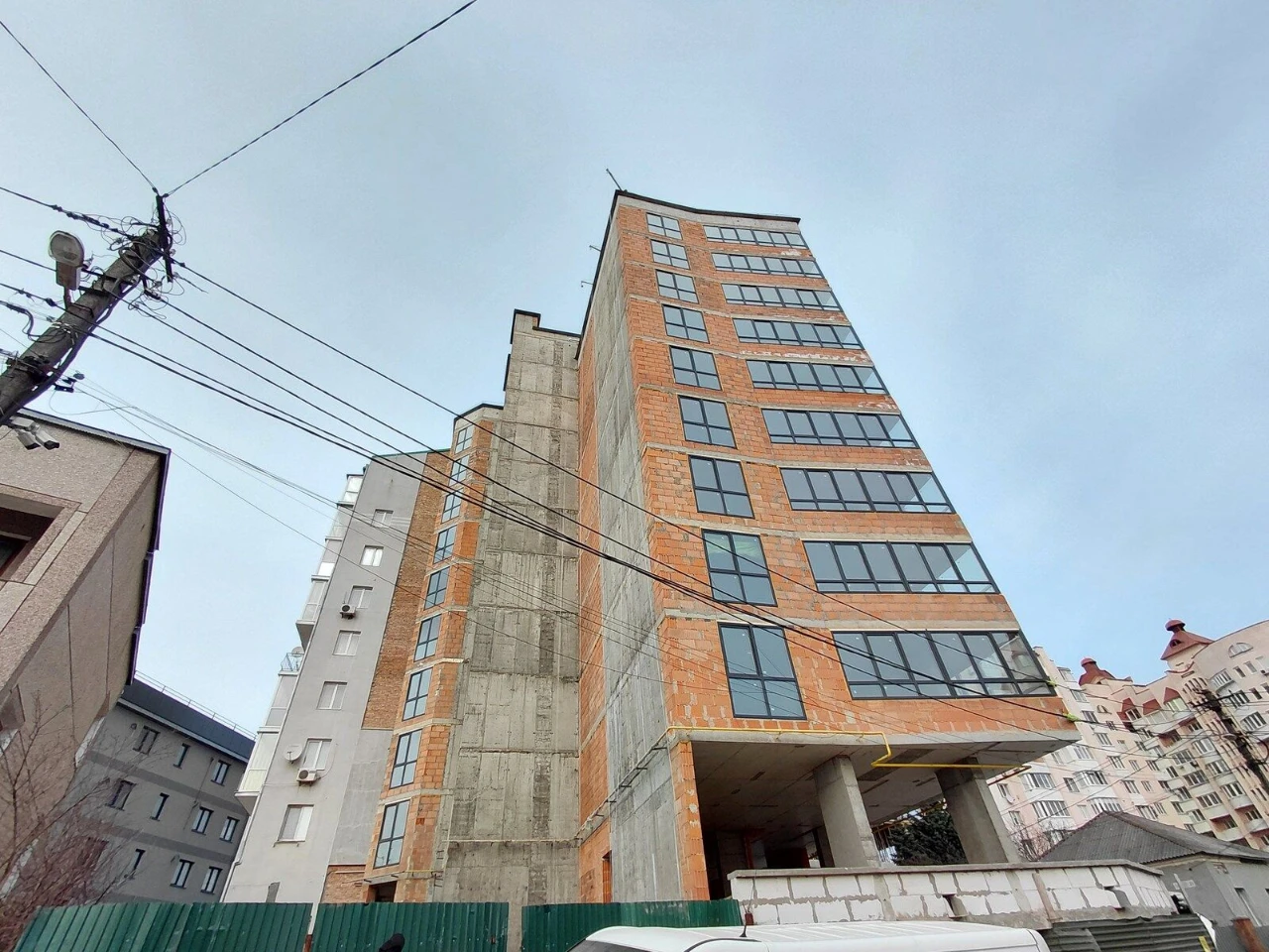 Продаж 2к квартири 67.25 кв. м на вул. Євгена Мєшковського
