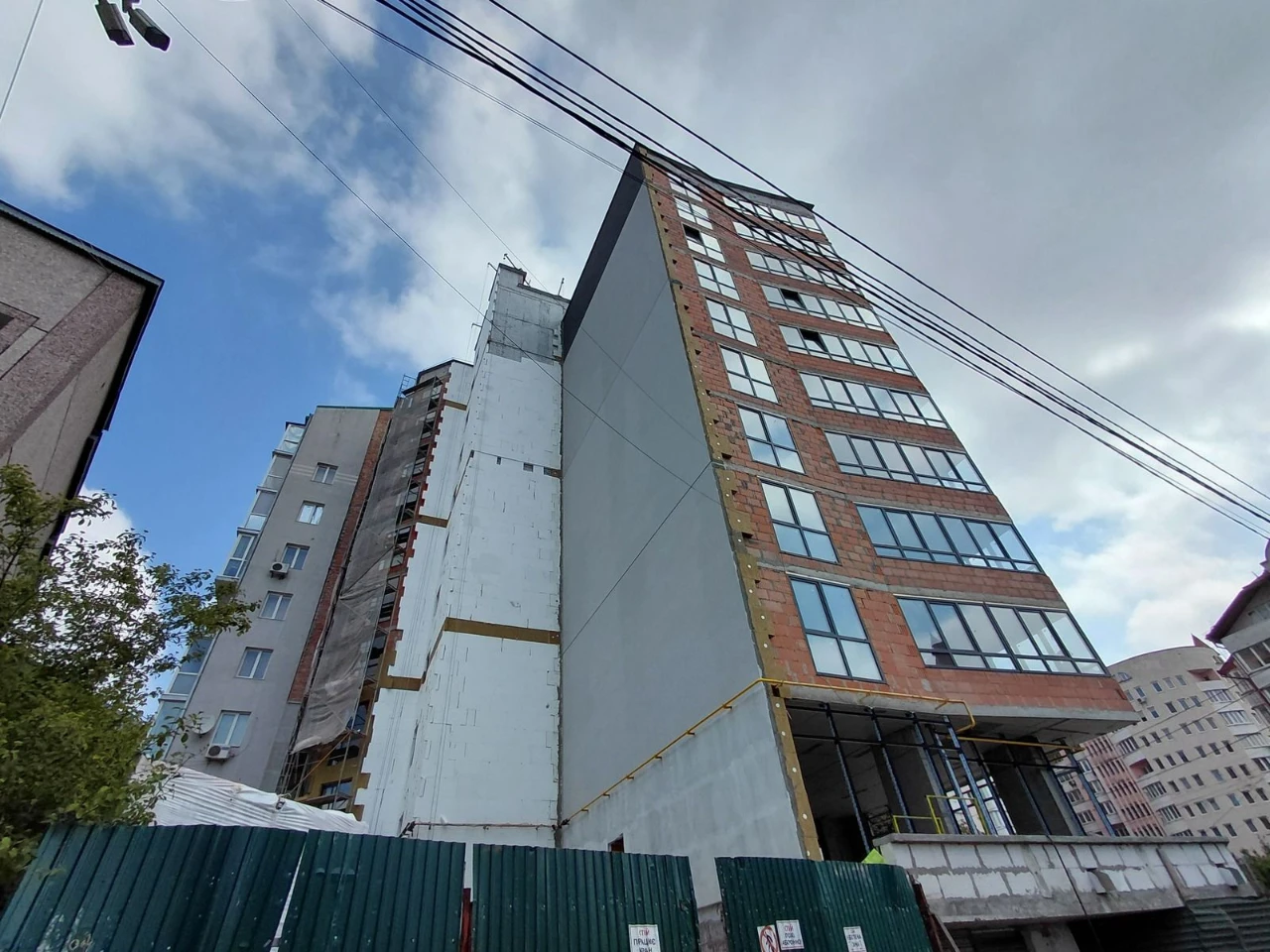 Продаж 2к квартири 67.25 кв. м на вул. Євгена Мєшковського