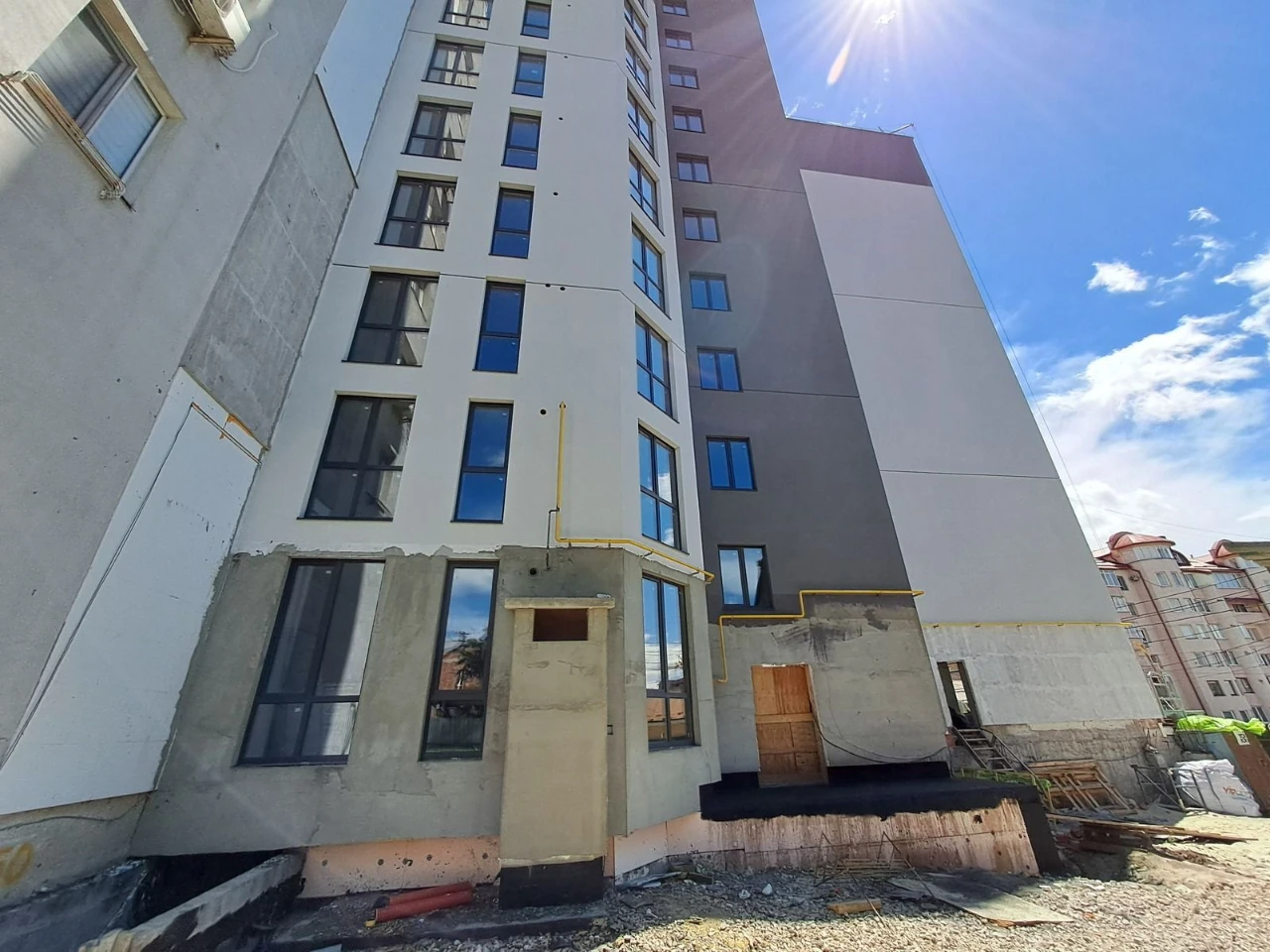 Продаж 2к квартири 67.25 кв. м на вул. Євгена Мєшковського