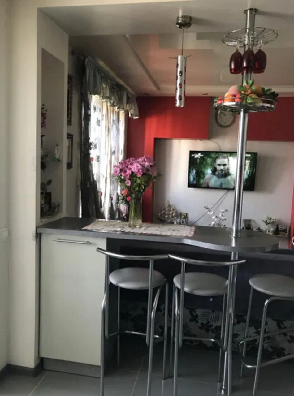 Продаж квартири 68 кв.м, вул. Академіка Сахарова