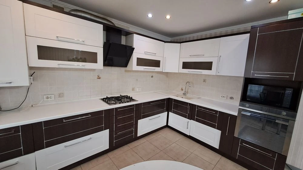 Продаж 5к квартири, вул.Крушельницької, Центр. Тернопіль