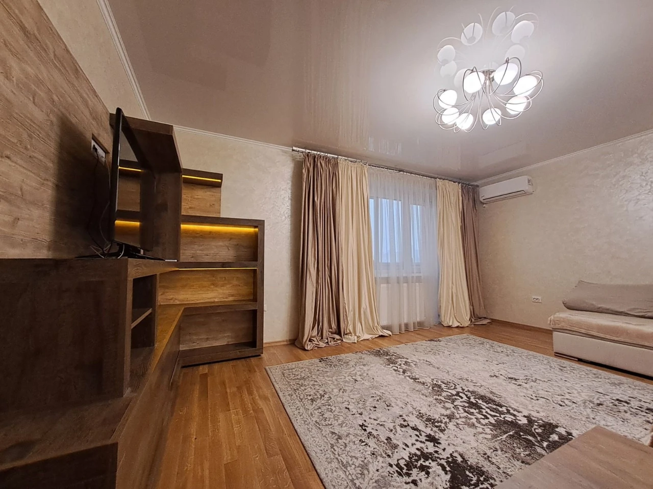 Тернопіль. Східний п-т Бандери, 3к квартира