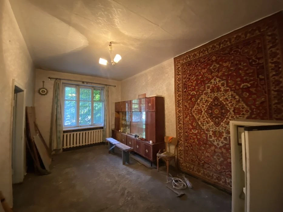 Продам 2к квартиру (сталінка) на Тітова / Незалежності, 2/5