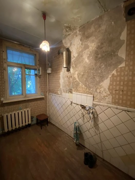 Продам 2к квартиру (сталінка) на Тітова / Незалежності, 2/5